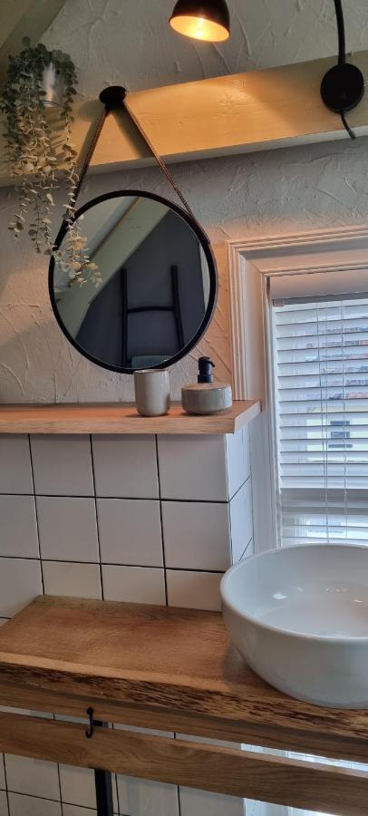 Apartamento Sfeervol In Oude Gemeentehuis Eenrum. Eenrum